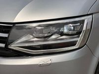 Second-hand VW Caravelle 235 CP (172 kW) 2017 Argintiu Van