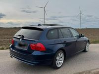 Gebraucht BMW 320 184 PS (135 kW) 2012 Blau Kombi