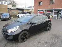 Gebraucht Kia Rio Attract 75 PS (55 kW) 2015 Schwarz Limousine