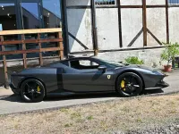 Neu Ferrari Testarossa 2026 Grau