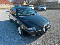 Gebraucht Alfa Romeo 147 Progression 105 PS (77 kW) 2002 Schwarz Kleinwagen