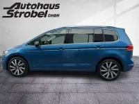 Gebraucht VW Touran Highline 150 PS (110 kW) 2017 Caribbean blue metallic Van / Kleinbus