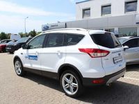 Gebraucht Ford Kuga Titanium 150 PS (110 kW) 2015 Weiß SUV
