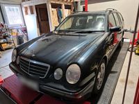 Gebraucht Mercedes E320 197 PS (144 kW) 2001 Schwarz Kombi