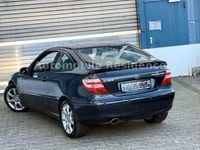 Gebraucht Mercedes C180 143 PS (105 kW) 2005 Schwarz Coupé