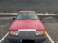 Gebraucht Mercedes E200 118 PS (86 kW) 1987 Rot Limousine