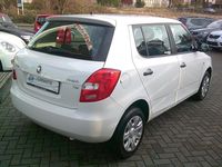 Gebraucht Skoda Fabia Active 75 PS (55 kW) 2013 Weiß Limousine