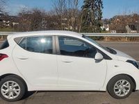 Gebraucht Hyundai i10 Classic 67 PS (49 kW) 2017 Weiß Kleinwagen