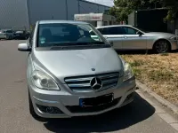 Gebraucht Mercedes B180 109 PS (80 kW) 2009 Silber Van / Kleinbus