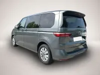 Gebraucht VW Multivan Life 150 PS (110 kW) 2025 Grau Van / Kleinbus