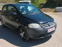 Gebraucht VW Fox 54 PS (39 kW) 2009 Schwarz Kleinwagen