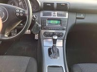Gebraucht Mercedes C220 150 PS (110 kW) 2008 Schwarz Coupé