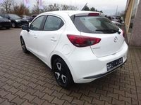 Gebraucht Mazda 2 Center-Line 75 PS (55 kW) 2023 Weiß Limousine