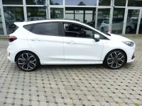 Gebraucht Ford Fiesta ST-Line 155 PS (114 kW) 2022 Frostweiß Kleinwagen