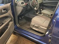 Second-hand Ford Focus 101 CP (74 kW) 2007 Albastru Hatchback
