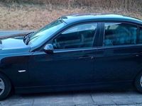 Gebraucht BMW 320 177 PS (130 kW) 2007 Schwarz Limousine