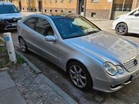 Gebraucht Mercedes C200 163 PS (119 kW) 2005 Silber Coupé