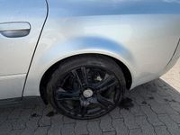Gebraucht Audi A6 125 PS (91 kW) 2000 Silber Limousine