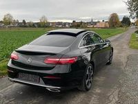 Gebraucht Mercedes E220 194 PS (142 kW) 2019 Schwarz Coupé