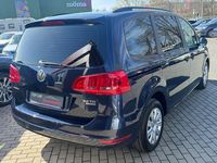 Gebraucht VW Sharan Trendline 140 PS (102 kW) 2011 Blau Van / Kleinbus