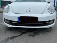 Gebraucht VW Beetle Design 105 PS (77 kW) 2014 Weiß Kleinwagen