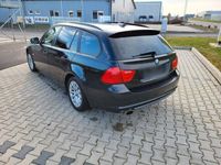 gebraucht BMW 318 d Touring LCI HU 10/24 Bremse vo neu/ Servi