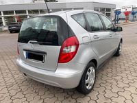 Gebraucht Mercedes A160 95 PS (69 kW) 2009 Silber Kleinwagen