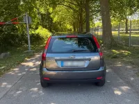 Gebraucht Ford Fiesta 69 PS (50 kW) 2005 Grau Kleinwagen