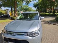 Gebraucht Mitsubishi Outlander Intense 150 PS (110 kW) 2013 Silber SUV