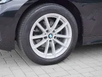 Gebraucht BMW 320 Sport Line 184 PS (135 kW) 2023 Saphirschwarz Limousine