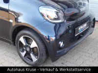 Gebraucht Smart ForTwo Coupé Exclusive 60 kW (82 PS) 2023 Blau Kleinwagen