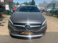 Gebraucht Mercedes A180 122 PS (89 kW) 2016 Grau Limousine