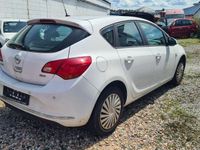 Gebraucht Opel Astra Edition 110 PS (80 kW) 2014 Weiß Kleinwagen