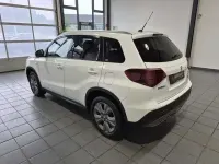 Gebraucht Suzuki Vitara 116 PS (85 kW) 2023 Weiß SUV