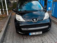 Gebraucht Peugeot 107 68 PS (50 kW) 2010 Schwarz Kleinwagen