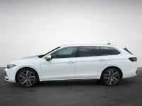 Gebraucht VW Passat Business 150 PS (110 kW) 2024 Weiß (gletscherweiß metallic) Kombi