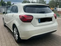 Gebraucht Mercedes A180 Style 109 PS (80 kW) 2017 Weiß Limousine