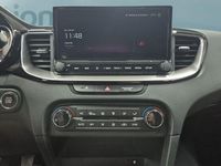 Gebraucht Kia Ceed 120 PS (88 kW) 2023 Silber Kleinwagen