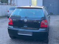 Gebraucht VW Polo Comfortline 75 PS (55 kW) 2004 Schwarz Kleinwagen