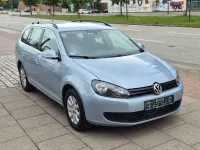 Gebraucht VW Golf VI Comfortline 105 PS (77 kW) 2010 Heaven blue metallic Kleinwagen