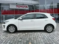 Gebraucht Kia Rio Vision 101 PS (74 kW) 2022 (ud) clear white s Limousine