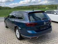 Gebraucht VW Passat Elegance 150 PS (110 kW) 2019 Blau Kombi