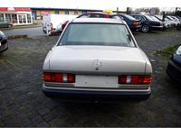 Gebraucht Mercedes 190 109 PS (80 kW) 1991 Silber Limousine