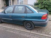 Gebraucht Opel Astra 71 PS (52 kW) 1995 Blau Limousine