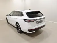 Gebraucht VW Passat R-line 150 PS (110 kW) 2025 Pure white Kombi