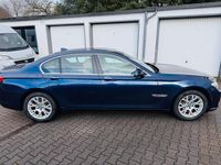 Gebraucht BMW 750 408 PS (300 kW) 2011 Blau Limousine