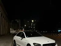 Gebraucht Mercedes E350 AMG line 289 PS (212 kW) 2018 Weiß Limousine