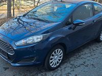 Gebraucht Ford Fiesta 60 PS (44 kW) 2014 Blau Kleinwagen