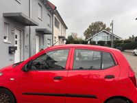 Gebraucht Hyundai i10 69 PS (50 kW) 2012 Rot Kleinwagen