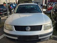 Gebraucht VW Passat Comfortline 101 PS (74 kW) 2000 Silber Kombi